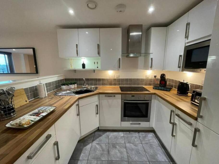 Paramount City Living 105 Swindon Extérieur photo
