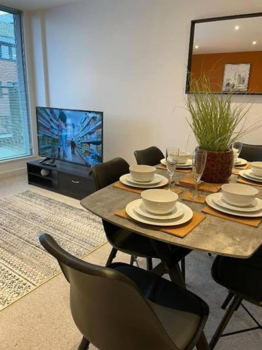 Paramount City Living 105 Swindon Extérieur photo